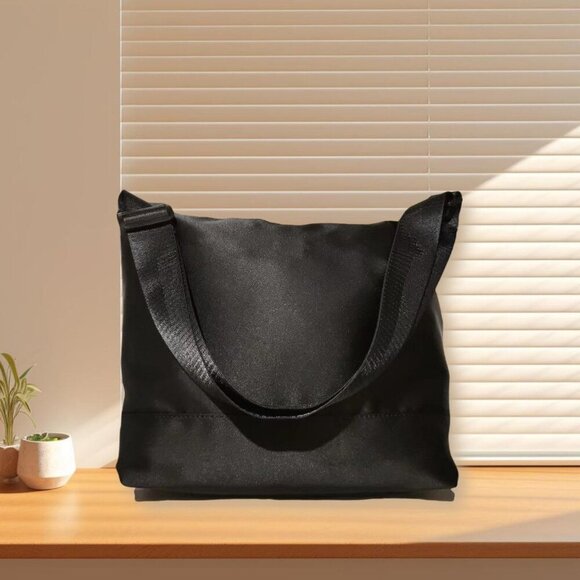 Stylish Black Oxford Cloth Crossbody Bag - Practical Zippered Shoulder Tote - Picture 6 of 8